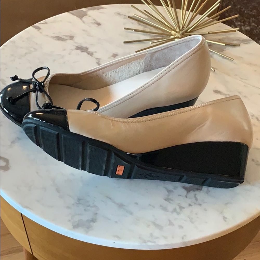 Two tone Cole Haan ballet flats